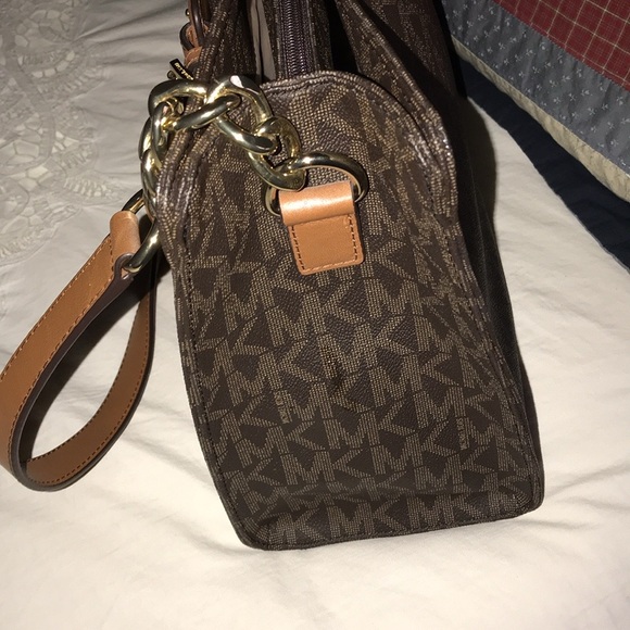 Vintage Michael Kors Large Tote purse - like new !!! - Picture 8 of 10